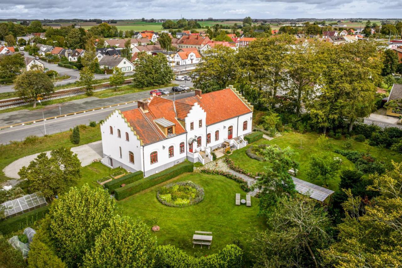 Vita Huset Pa Oesterlen Gärsnäs 外观 照片